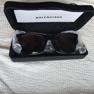 Balenciaga Sunglasses Unisex Black Square Frame with Logo BB0262SA
